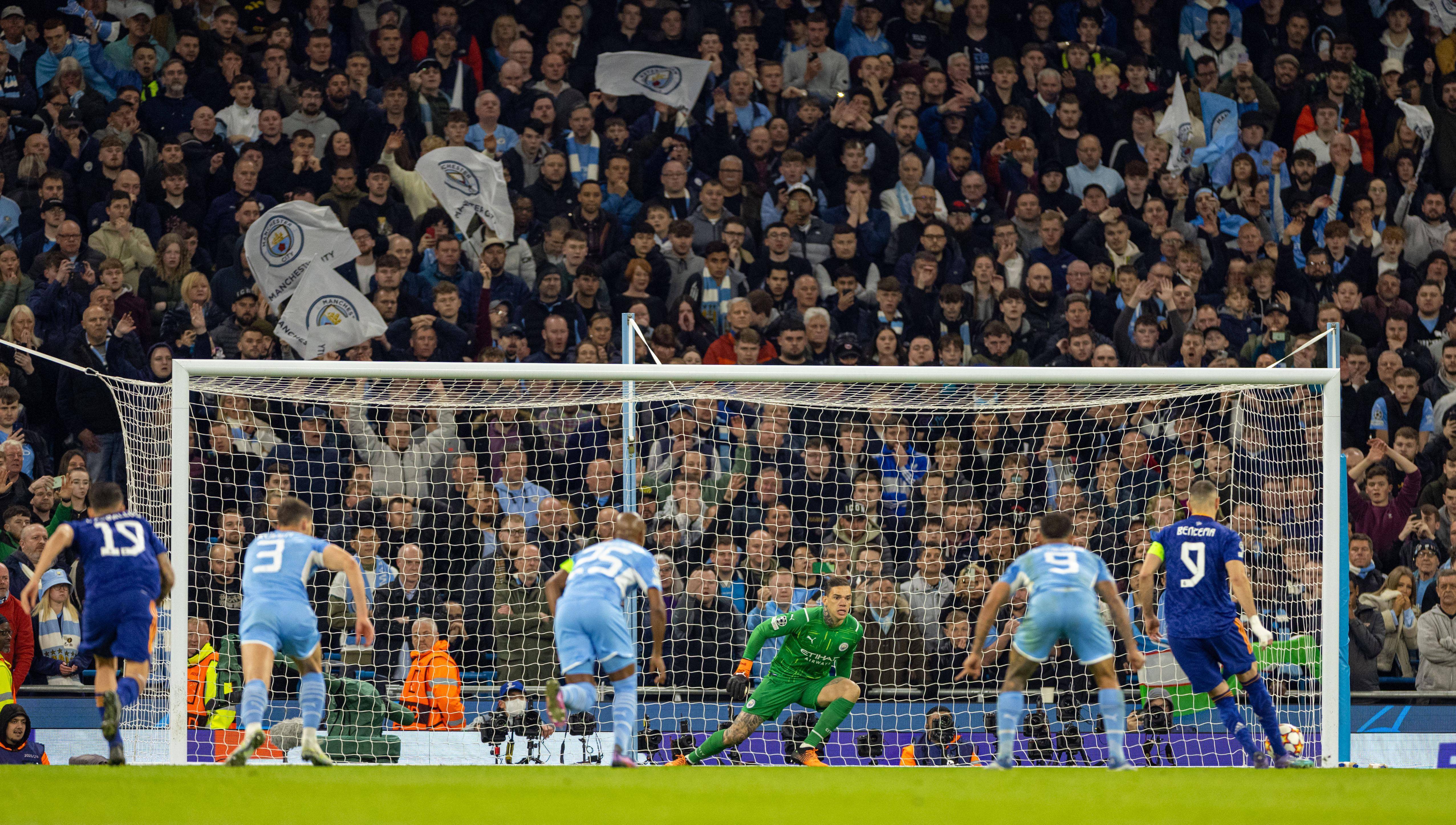 开云体育下载-佛罗伦萨力克皇马，挺进欧冠半决赛