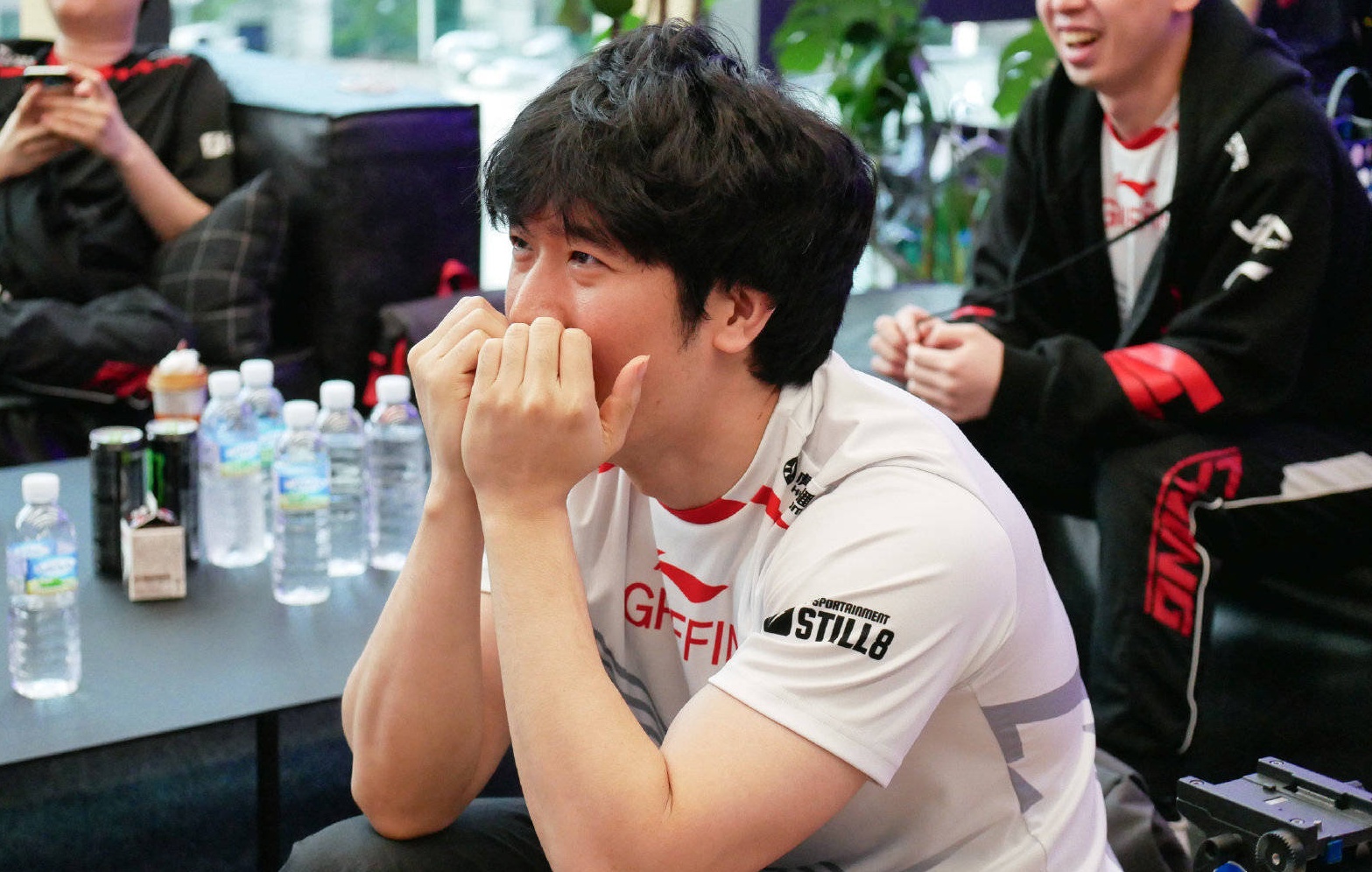 开云体育在线-C9鏖战JDG，Kanavi极限生还后反打峡谷大战八强赛，点燃全场激情